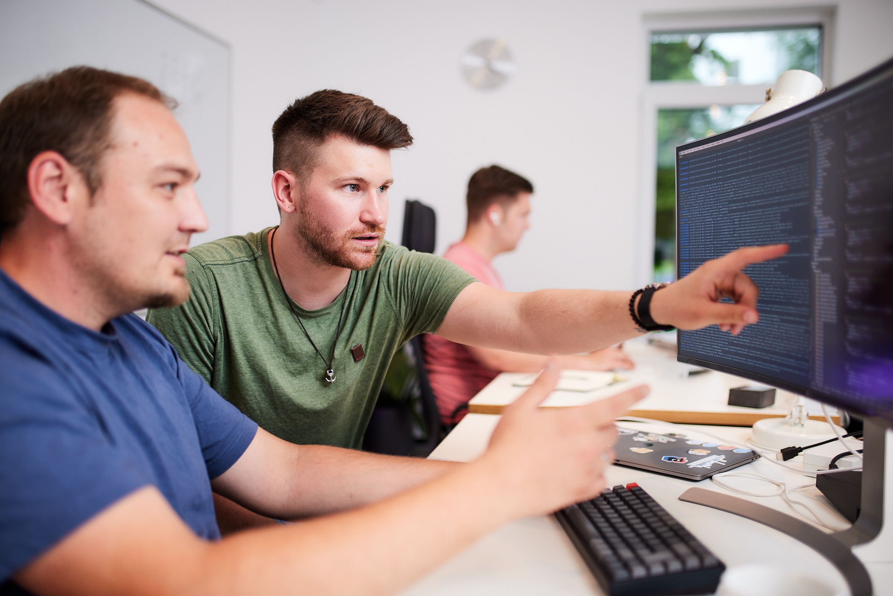 Bei der agilen Softwareentwicklung können einige KPIs dabei unterstützen, den Projektfortschritt zu analysieren.